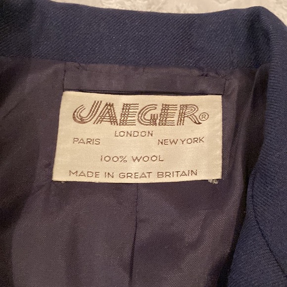 Jaeger Vintage Lined Wool Blazer Size 10 Like New - Picture 3 of 12
